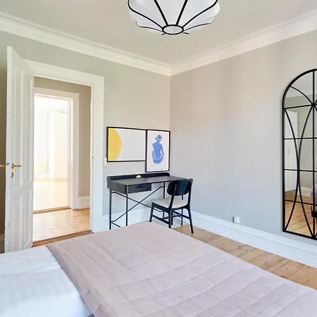 Charming Flats In A Relaxing Area Of Cph Daire *