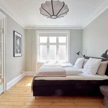 Charming Flats In A Relaxing Area Of Cph Daire *